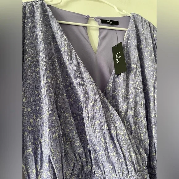 LuLu’s Weekend Charm Lilac Floral Plisse Belted Balloon Sleeve Romper Playsuit - Picture 6 of 6